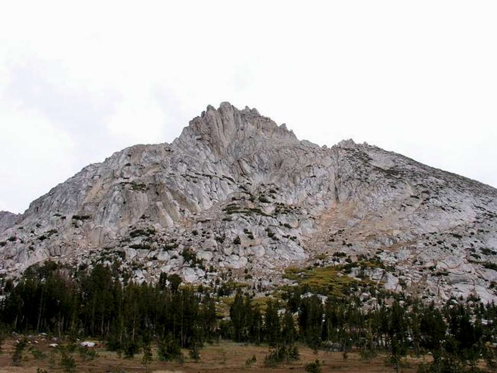 The W/SW face of Ragged Peak...
