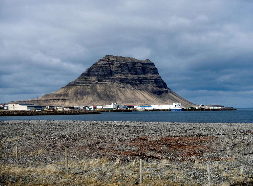 Kirkjufell And Grundarfjörður