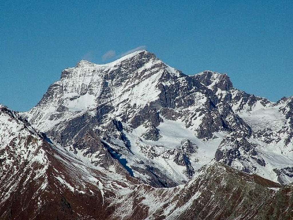 Monte Grand Combin (4.314 m.)...