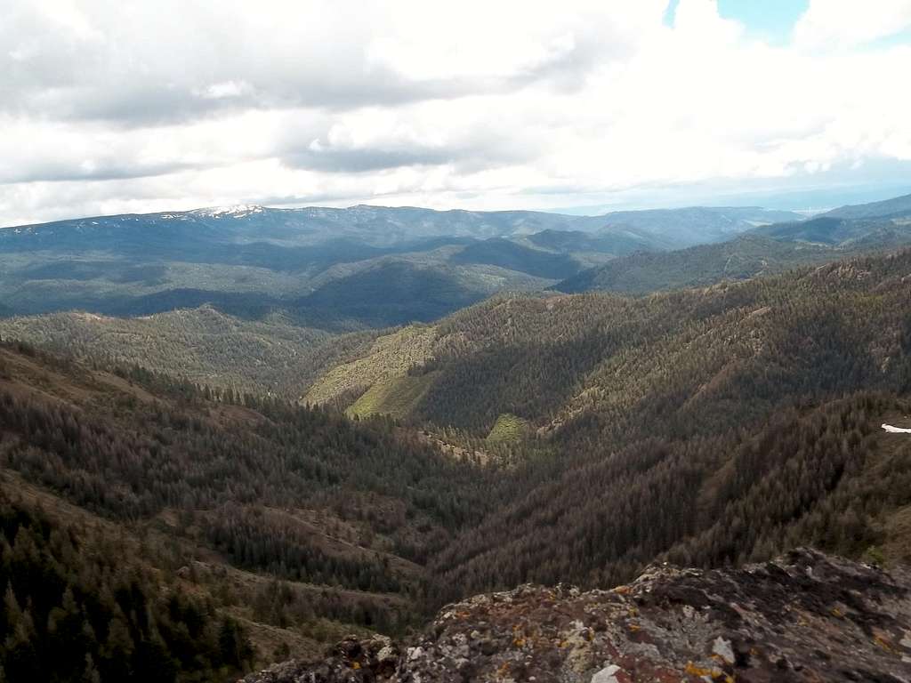 Looking into the Iron Creek Valley