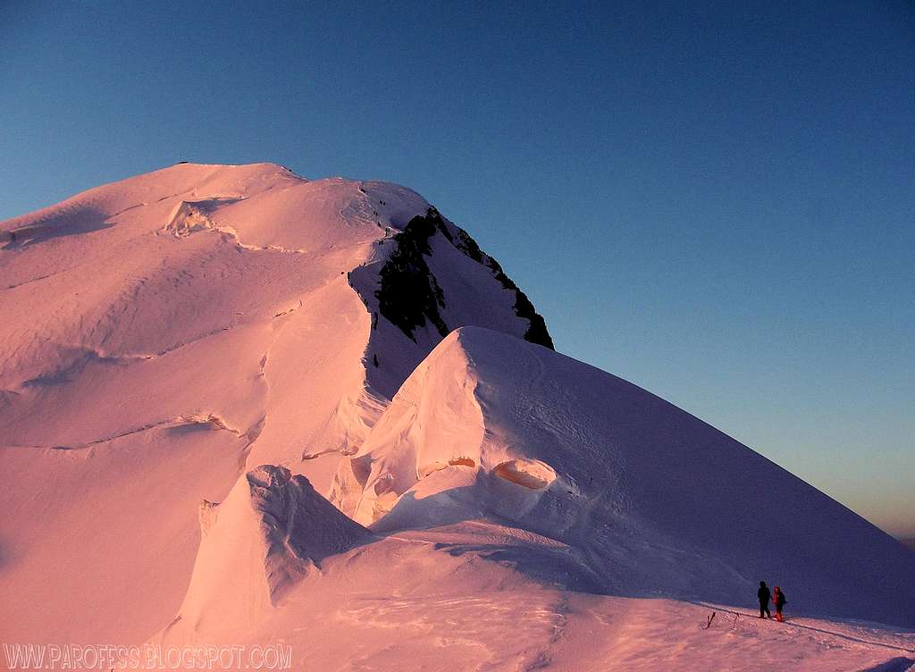 Alpenglow: Bosses Ridge in Mont Blanc
