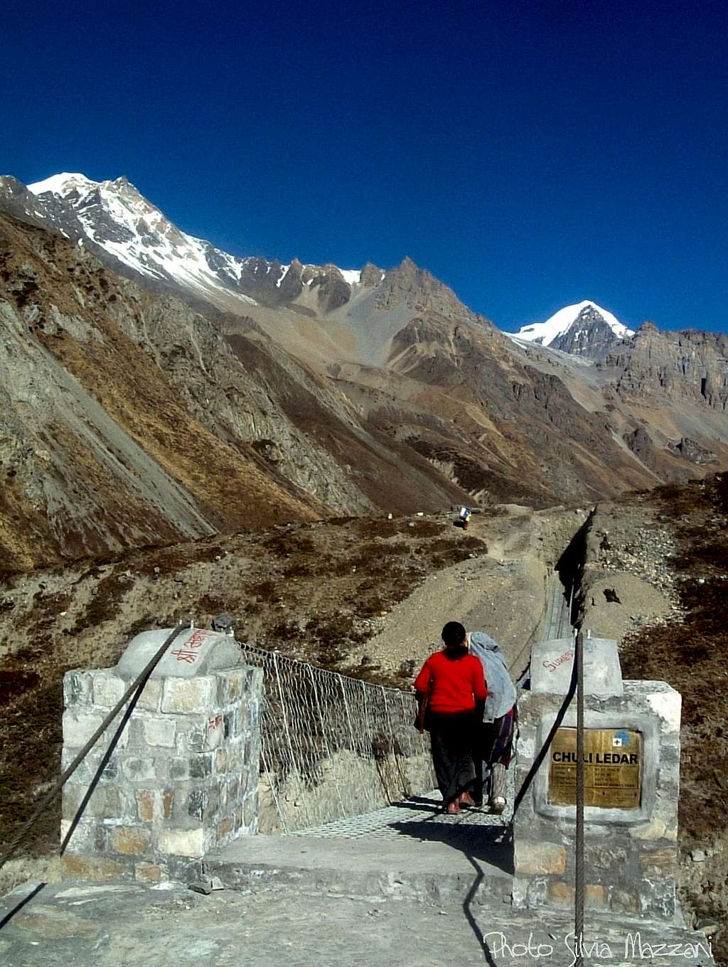 Annapurna trail - Hanging bridge near Ledar, Marsyangdi Valley