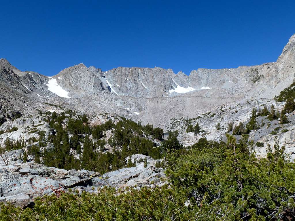 The long summit plateau of Mount Lamarck
