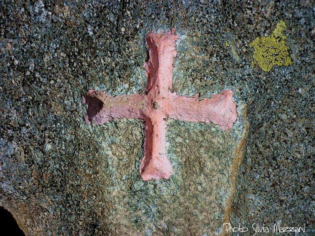 Gross Schjien ancient summit cross