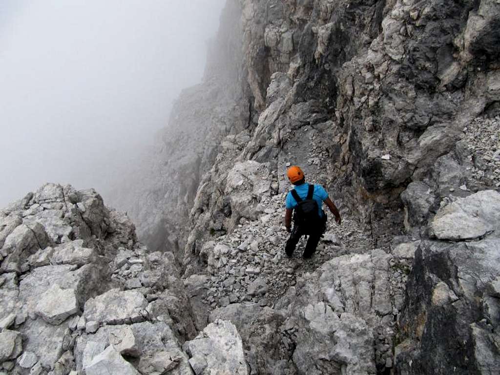 The top of the Y couloir. Not easy to find the right way in the fog.