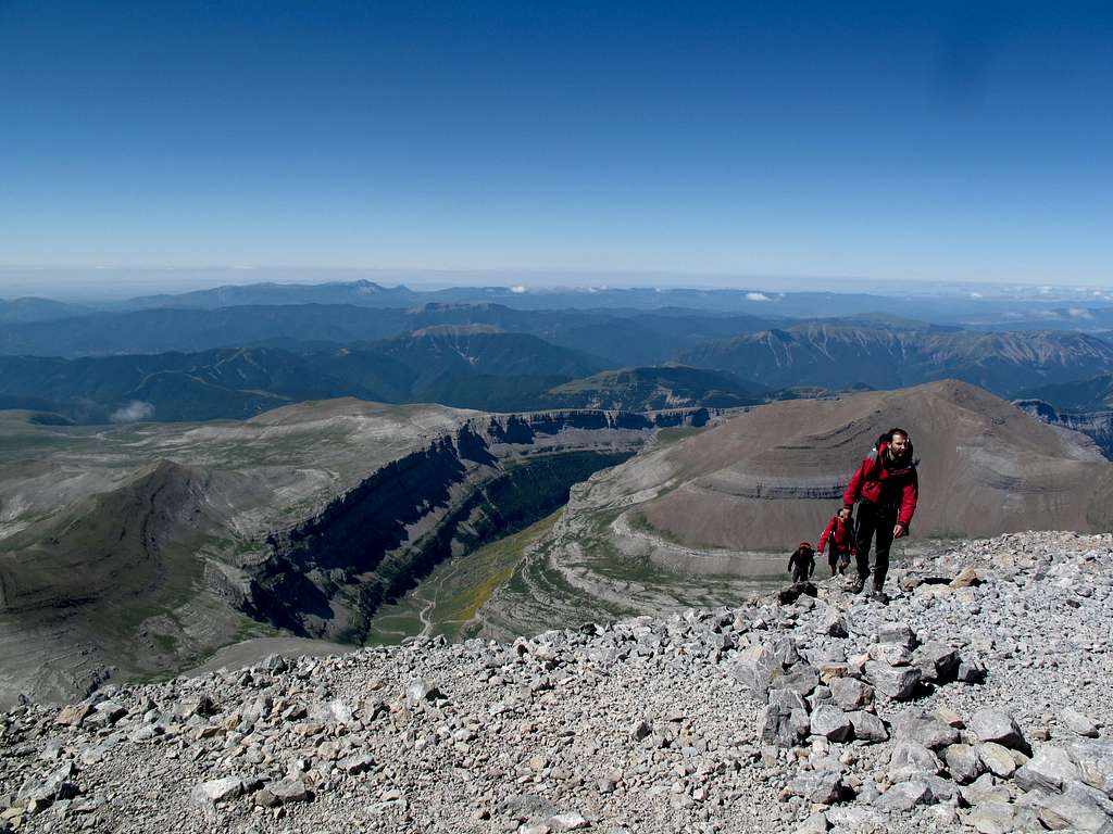 Climbers on the summit of Monte Perdido