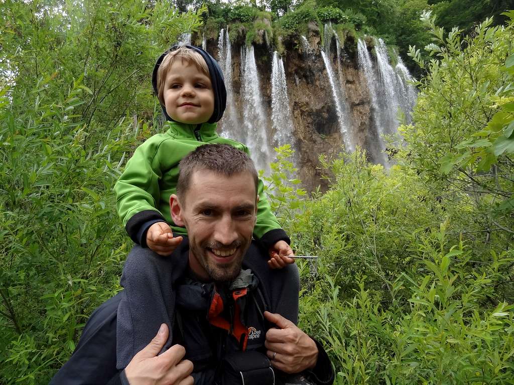 Mikolaj and me under the Waterfall to Gradinsko lake
