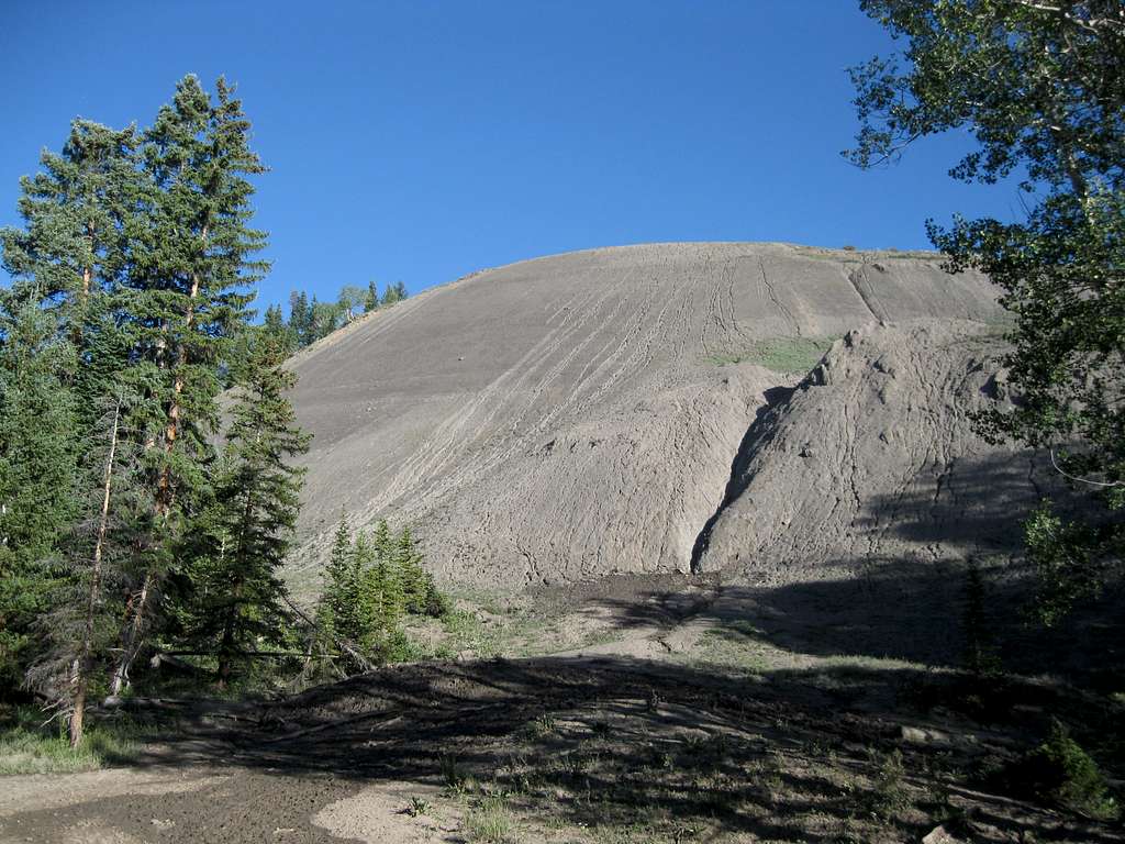 The dirt slope