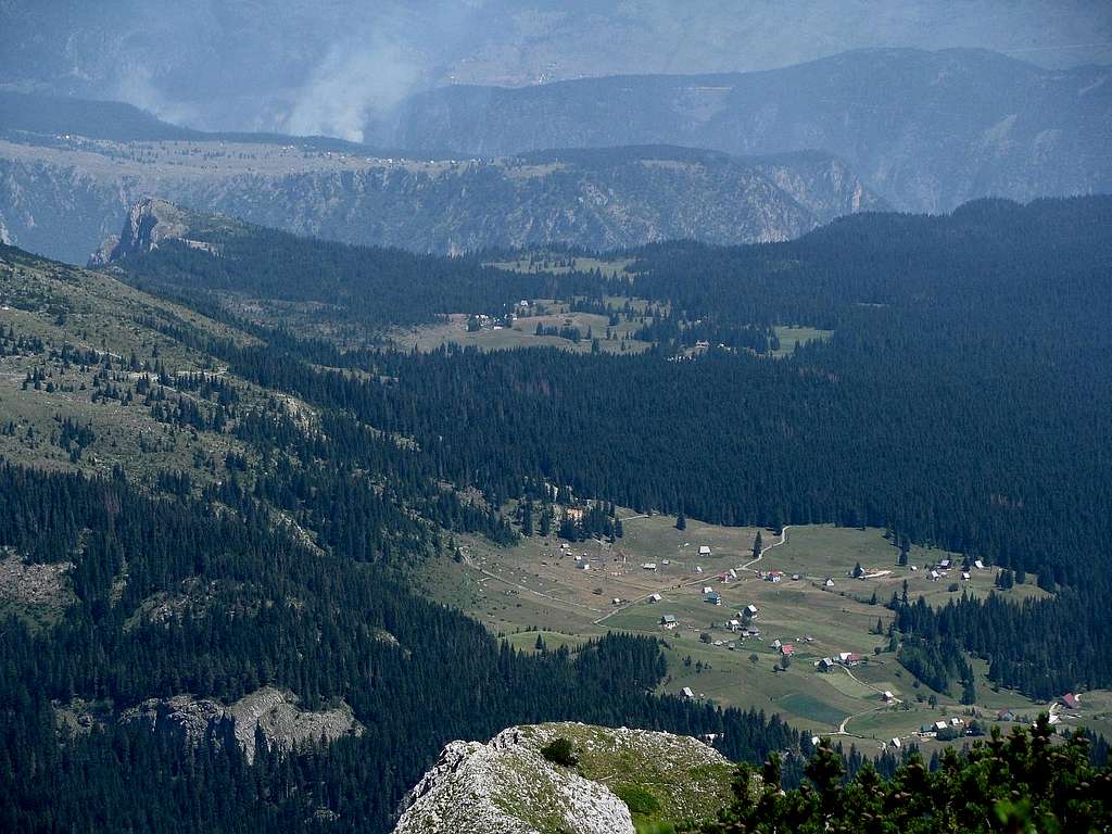 Smoke of Plevija power station