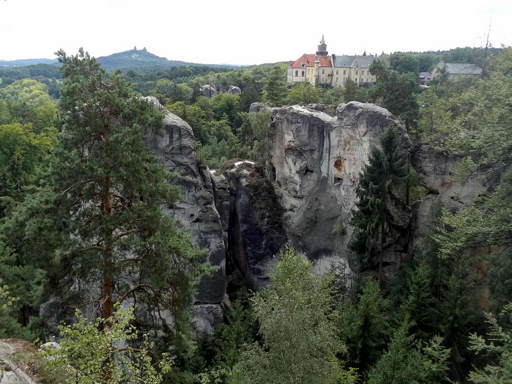 Hrubá Skála castle from Mariánská vyhlídka