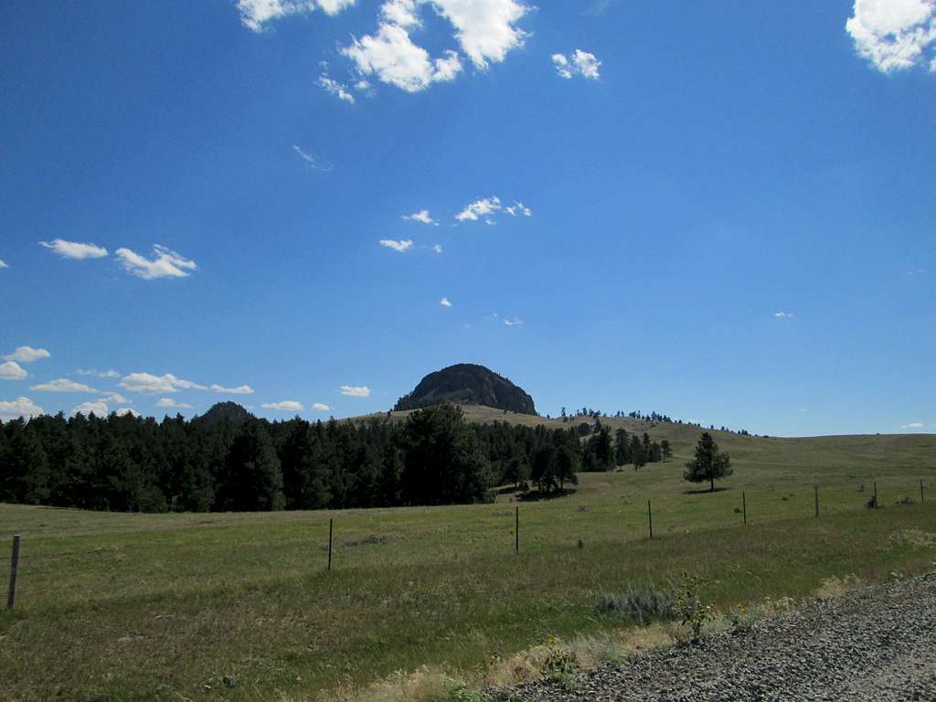The Missouri Buttes from the road