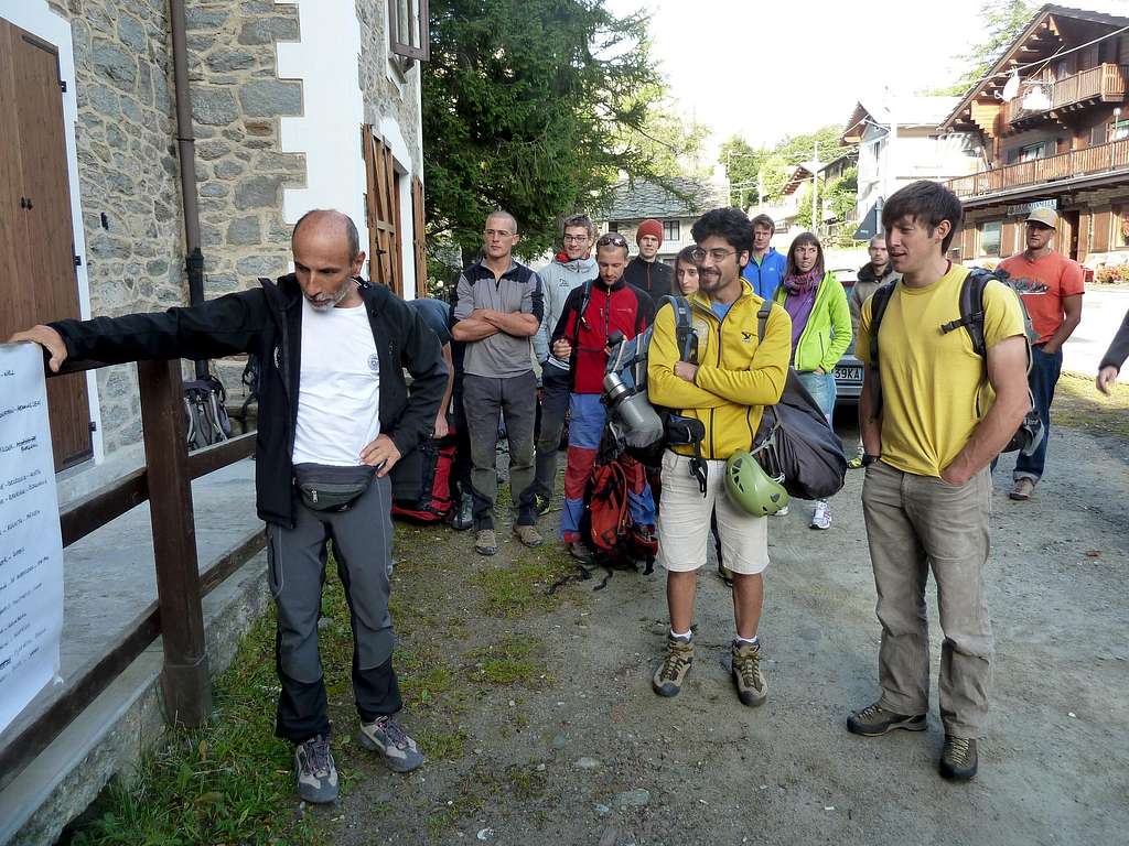 Morning briefing in Ceresole Reale, Orco Valley
