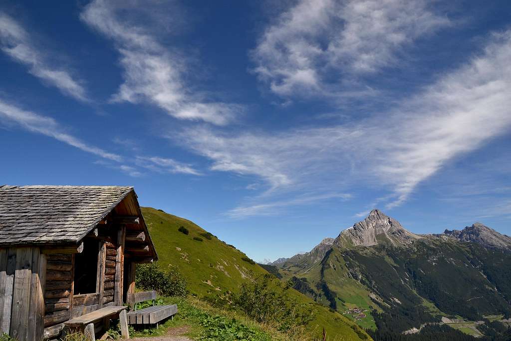 Föhn clouds above the Lech valley