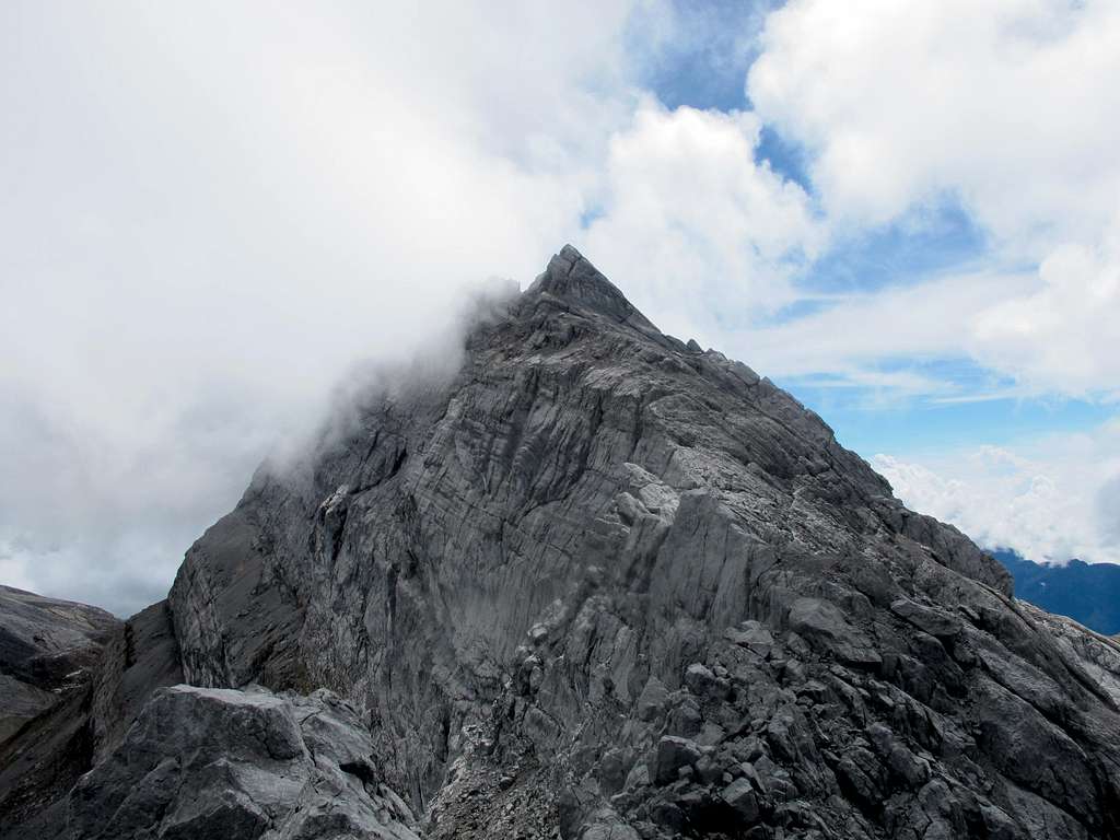 Puncak Trikora summit ridge