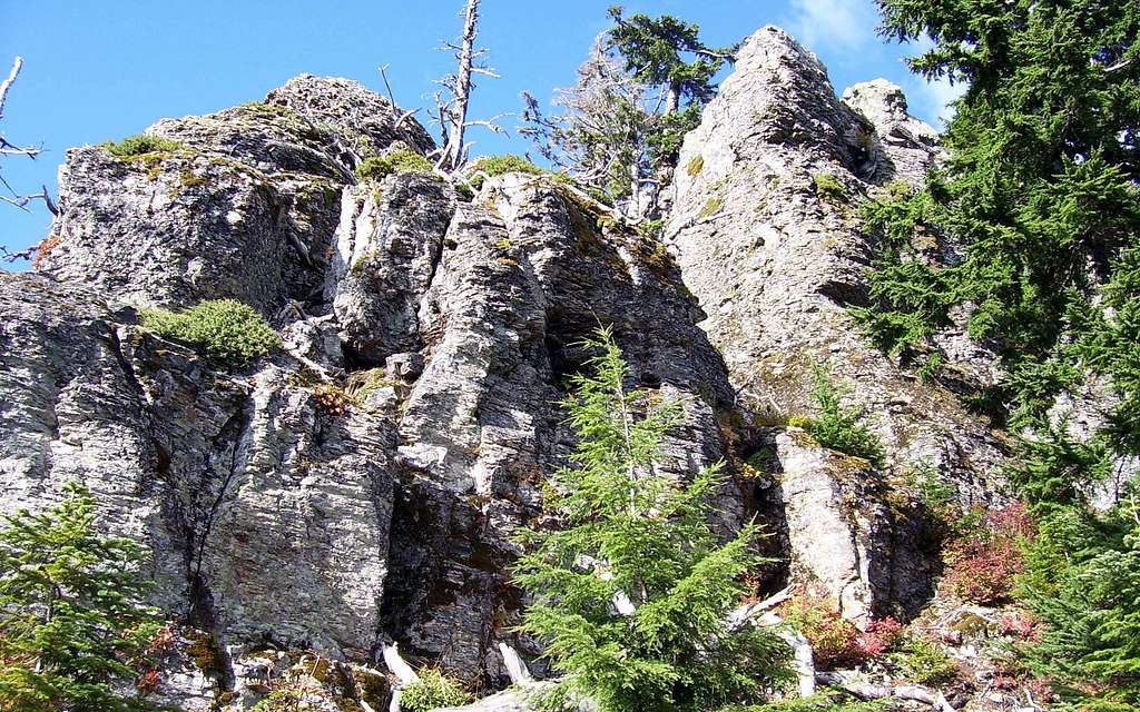 Cliffs near summit of Green Mountain