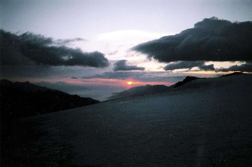 Sunrise from Refuge Casati