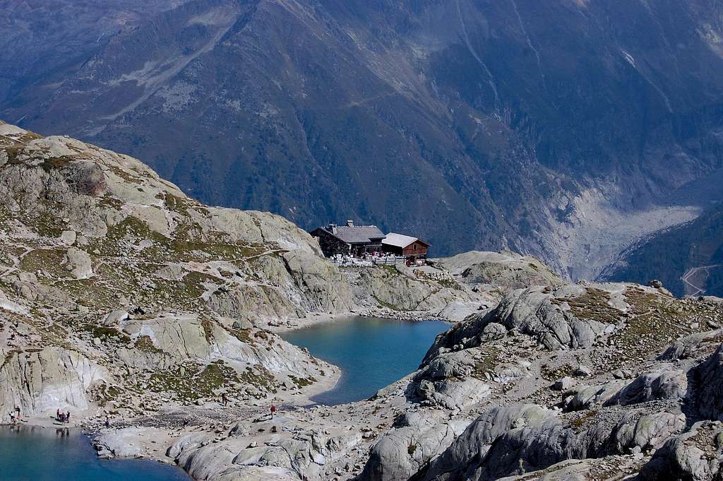 Lac Blanc Hut 2300m