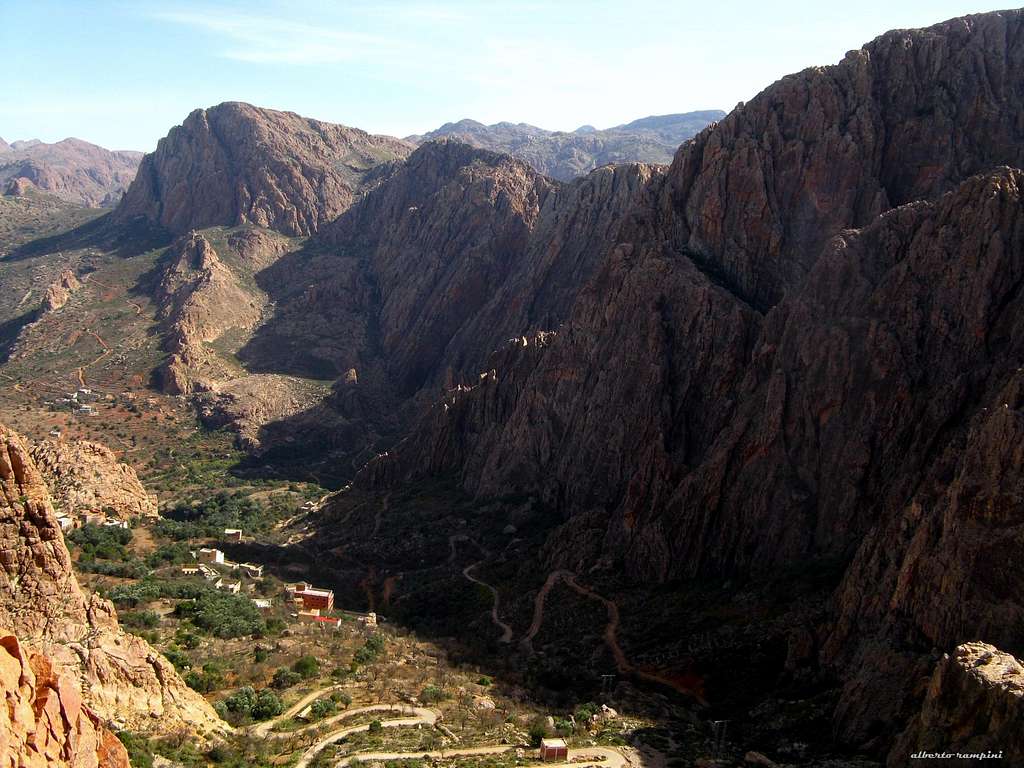 The mighty Samazar Valley