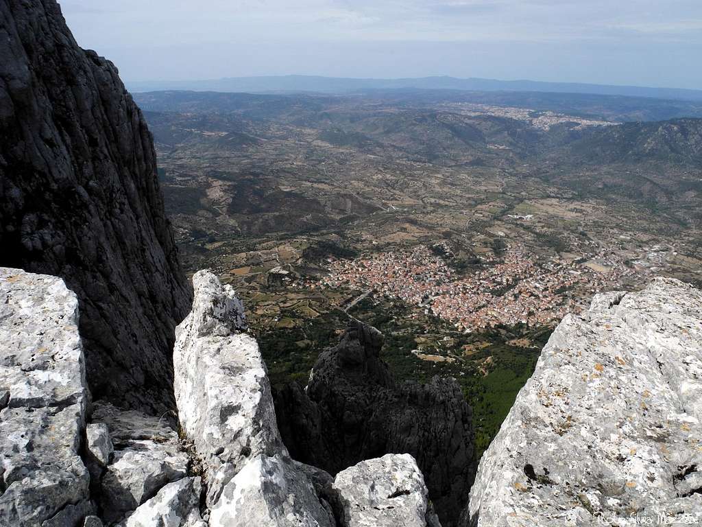 Oliena and Nuoro in the background seen from Punta Jacu Ruiu 