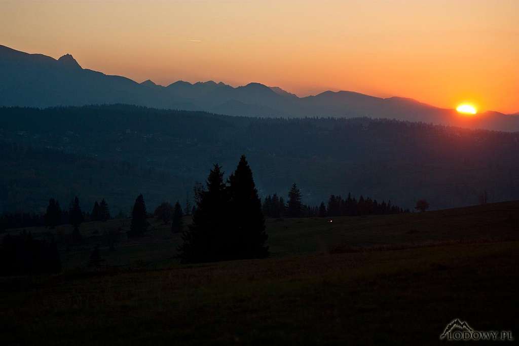 October sunset from Lapszanka pass