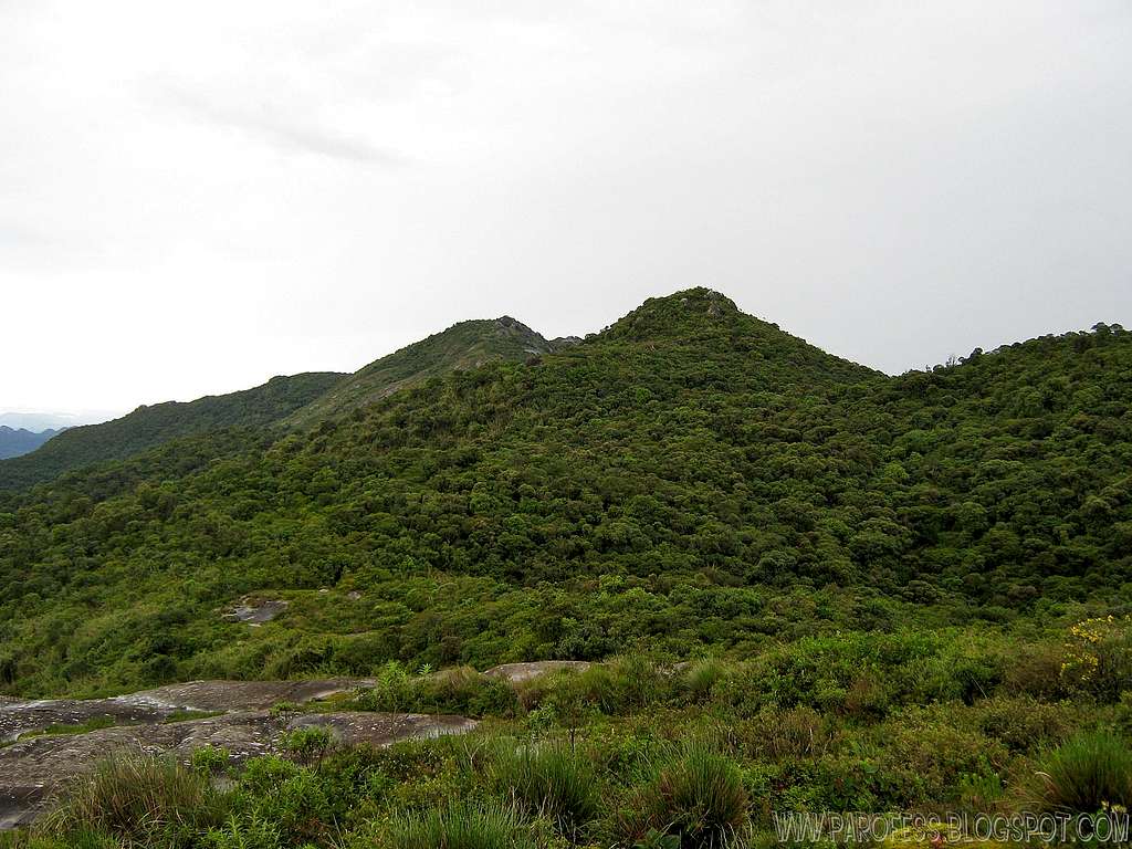 Selado Peak (left one) as seen from the trail