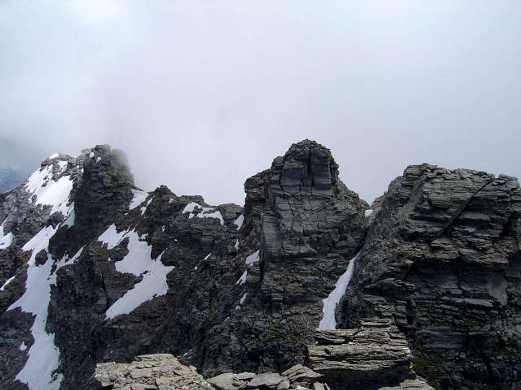The ridge of Torrone Alto,...