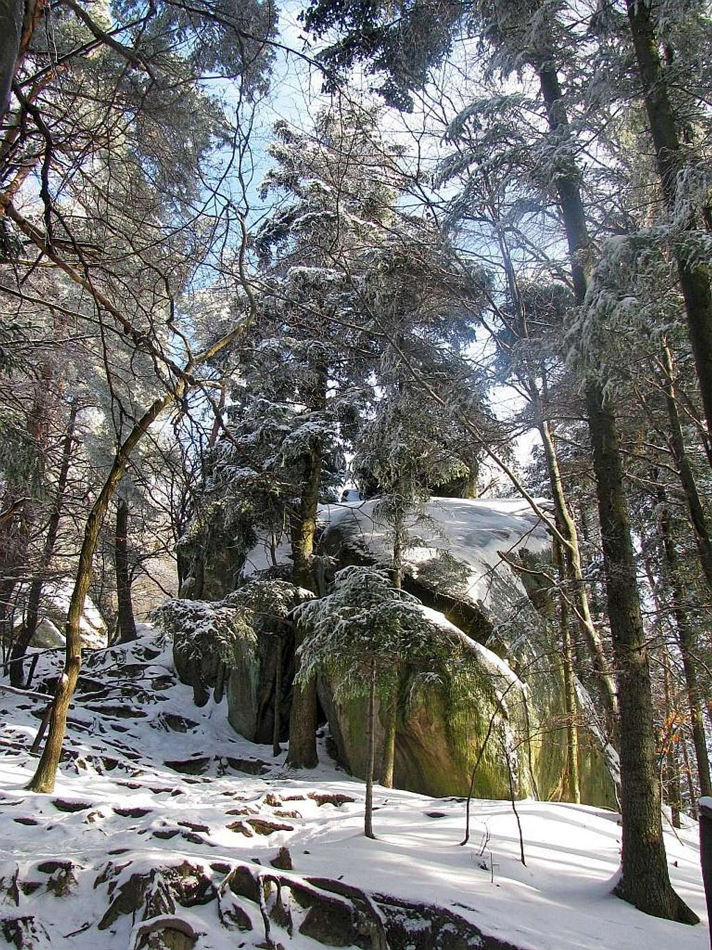 Prządki - first rock from entrance