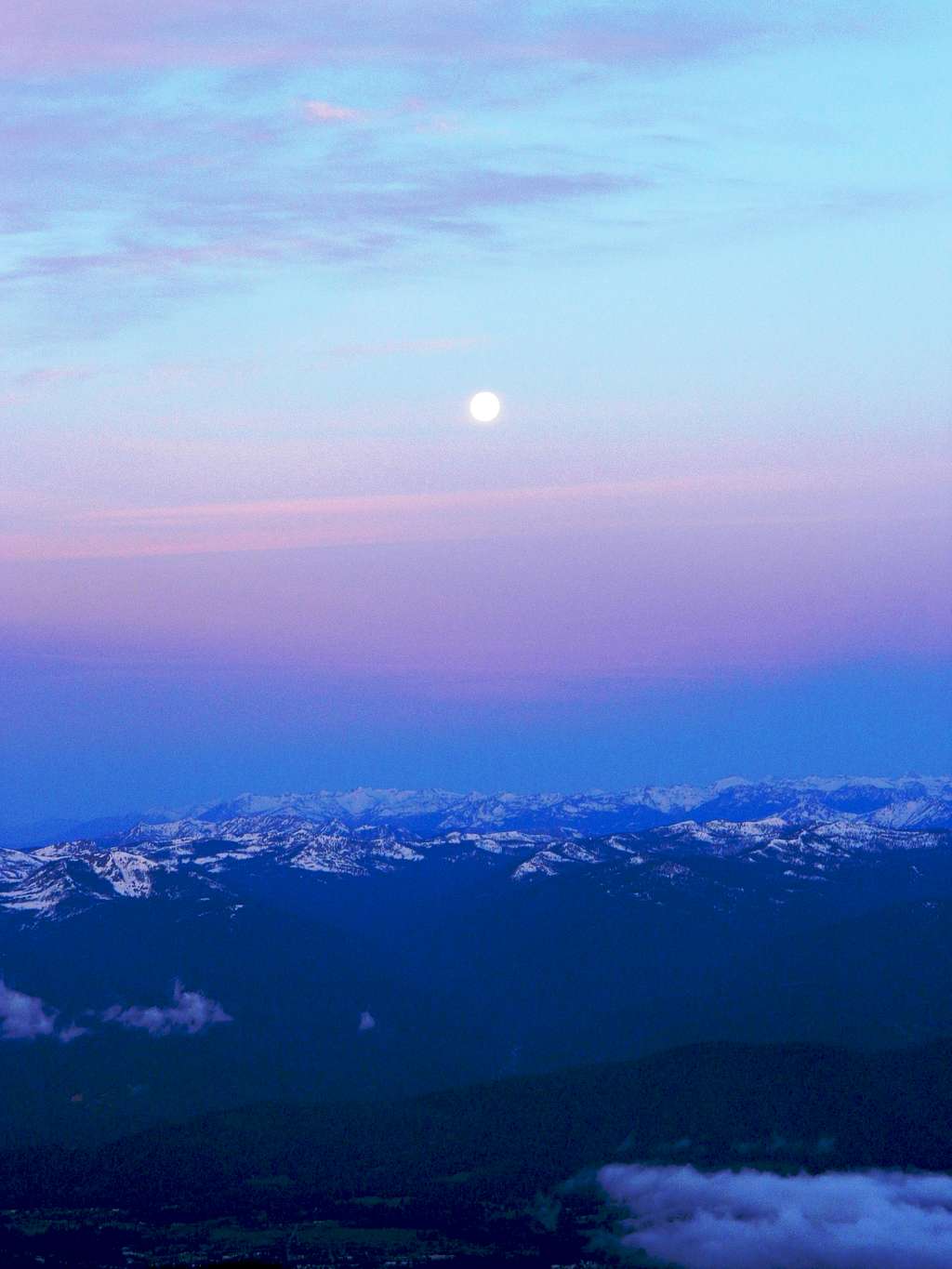 Moonset from the Casaval Ridge