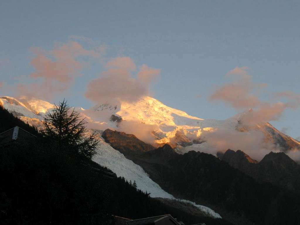 Alpenglow Dôme du Goûter, Mont Blanc