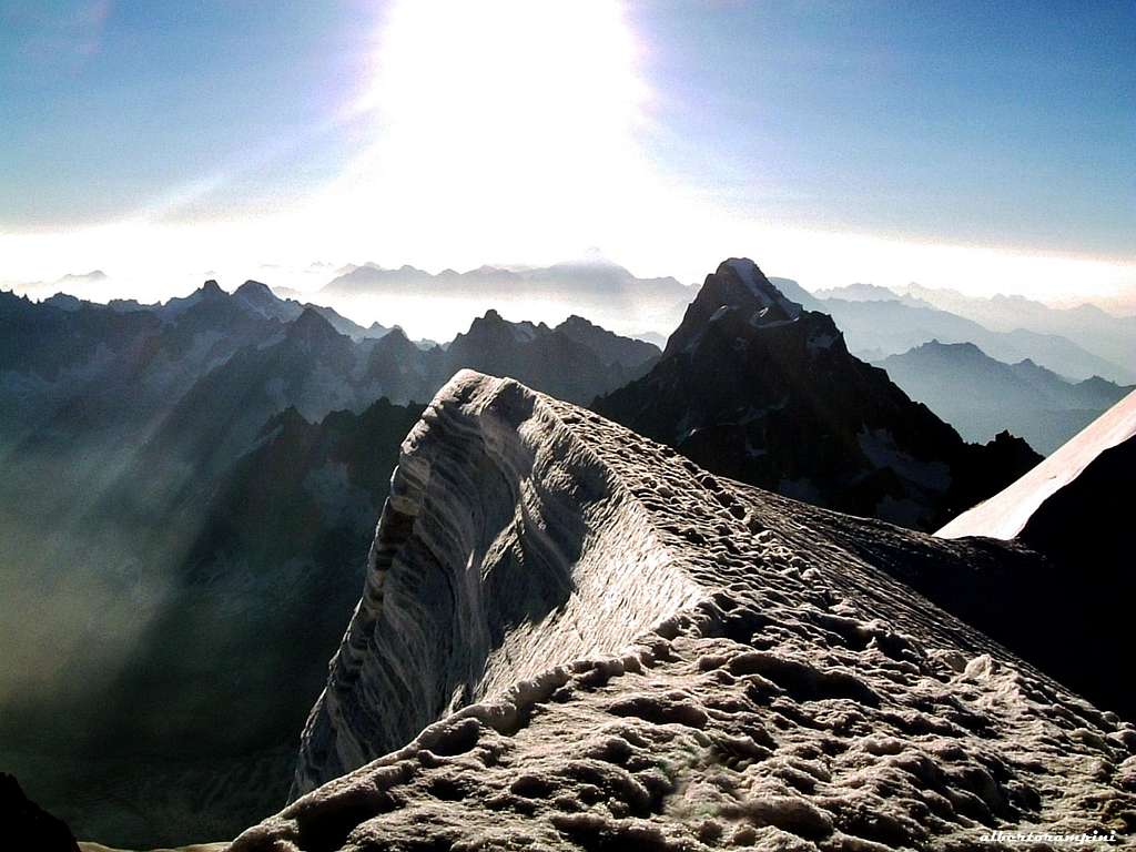 The summit of Mont Blanc du Tacul