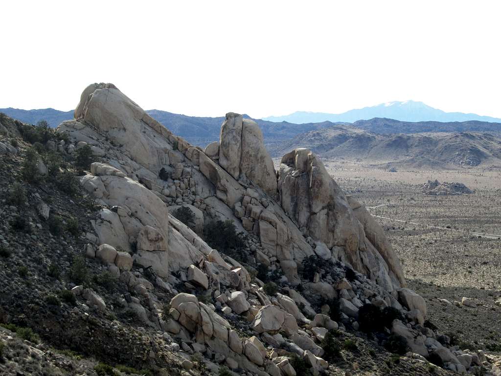 Huge rocks on the side of Ryan Mountain, Joshua Tree National Park