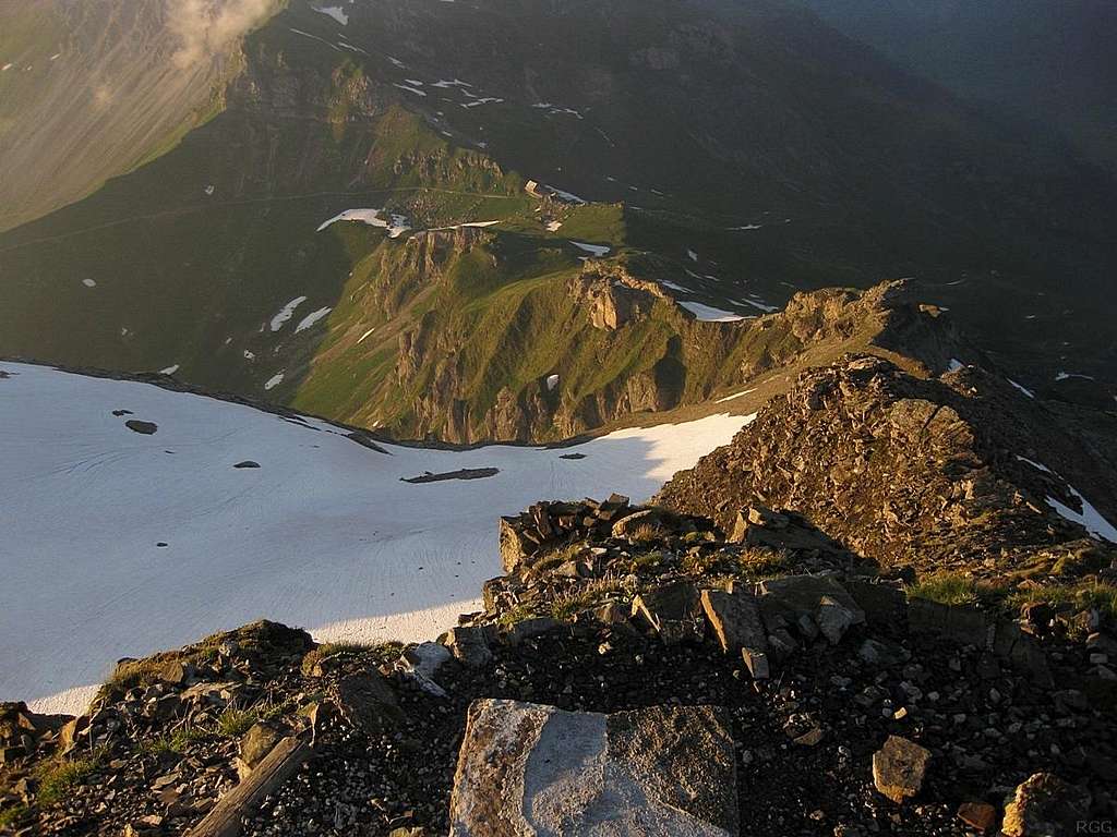The Pfälzerhütte from the summit of Naafkopf