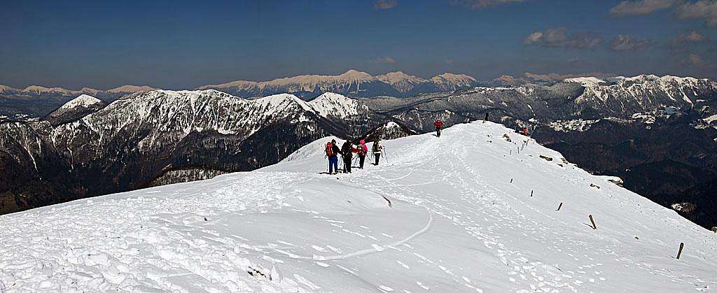 The summit ridge of Porezen