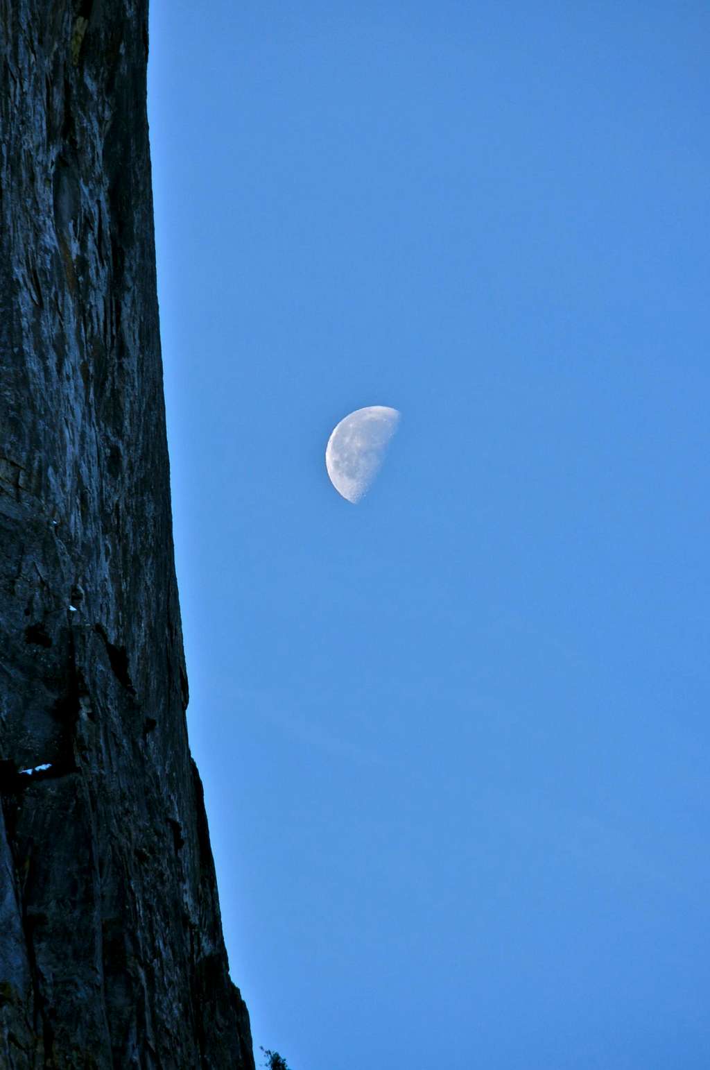 Yosemite Moon