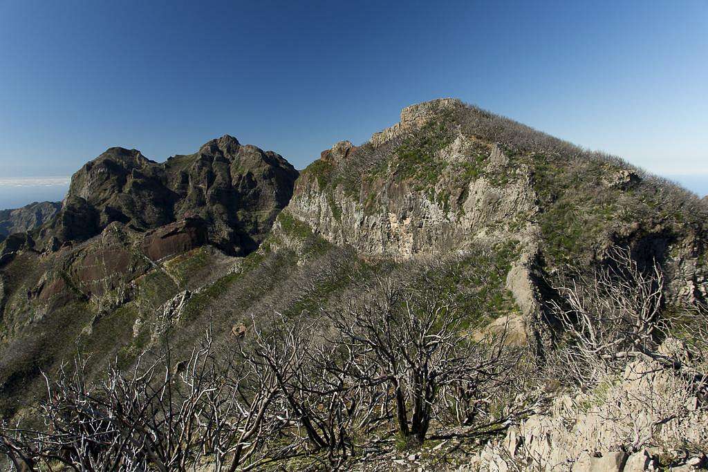 Pico Jorge (1699m), Pico Cascado (1725m), Pico Eirinhas (1648m)