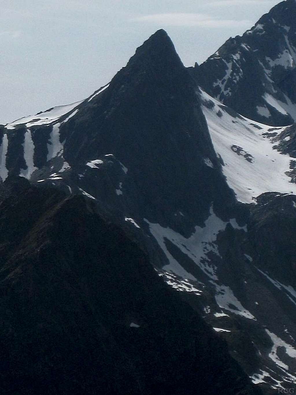 Zoomed in view west to Parstleswand (3096), a subsidiary of Verpeilspitze (3423m)