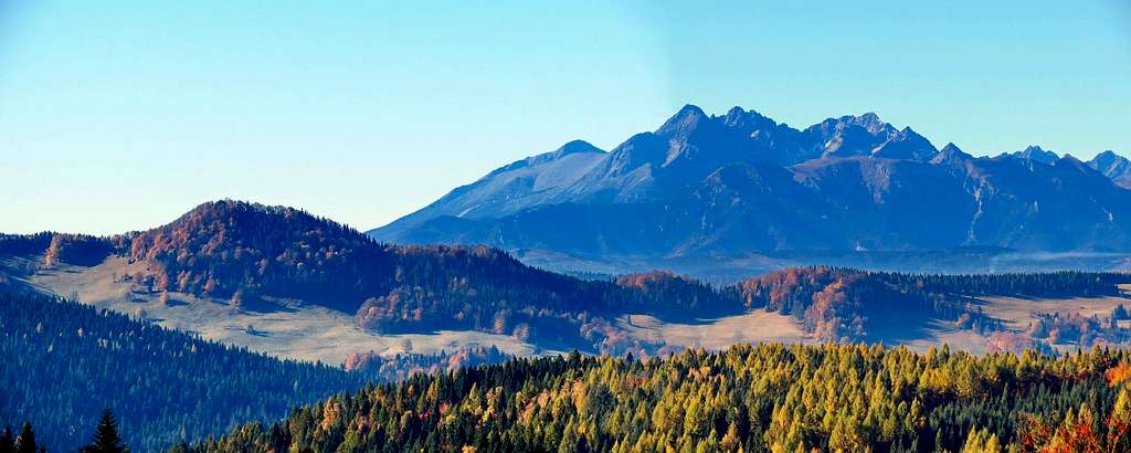 Tatra Mts behind Pieniny