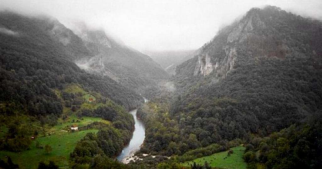 Tara river at Djurdjevica...