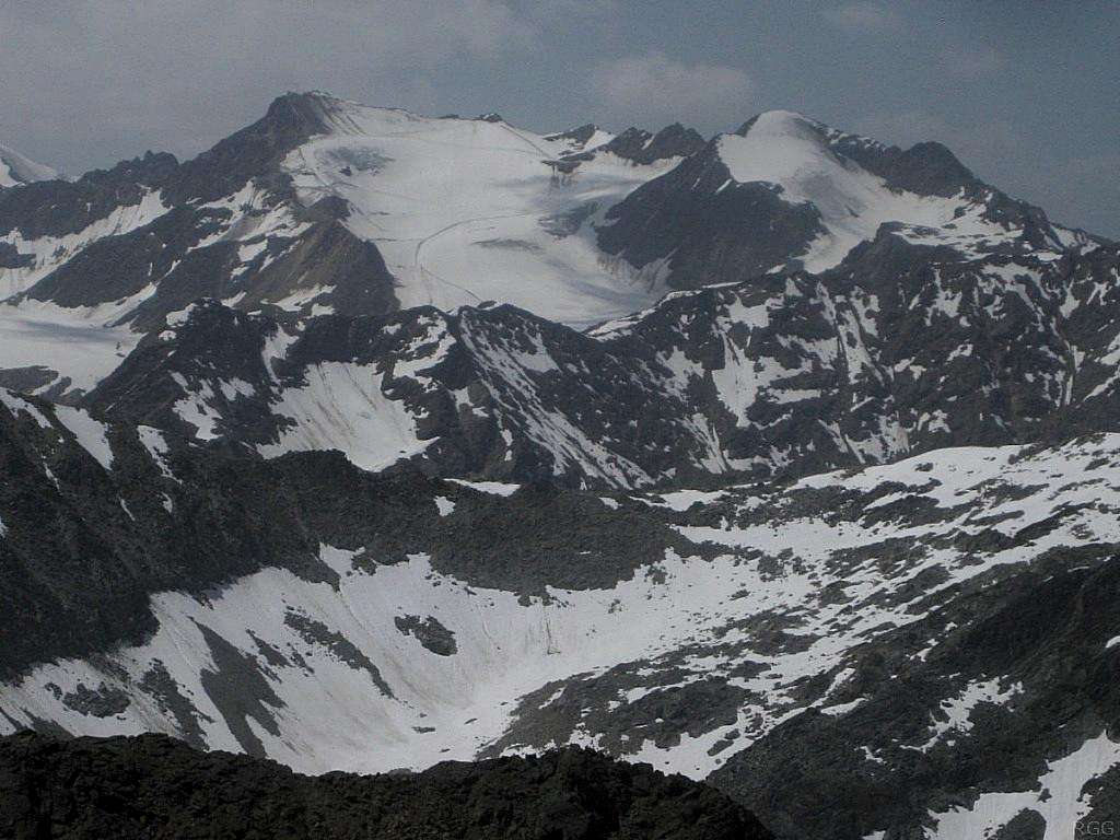Hinterer Brunnenkogel (3440m) on the left and Vorderer Brunnenkogel (3393m) on the right, from Schwarzkogel
