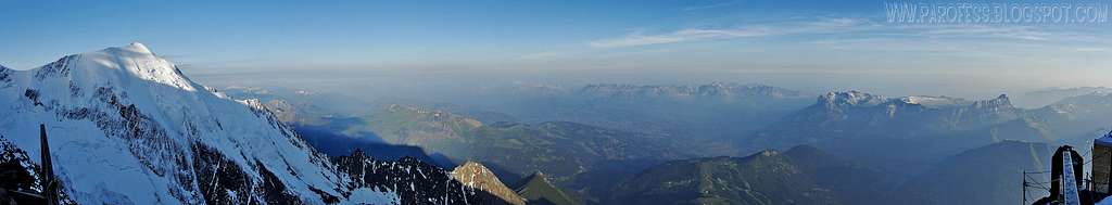 180° view from Gouter hut. Aiguille du Bionnassay on the left