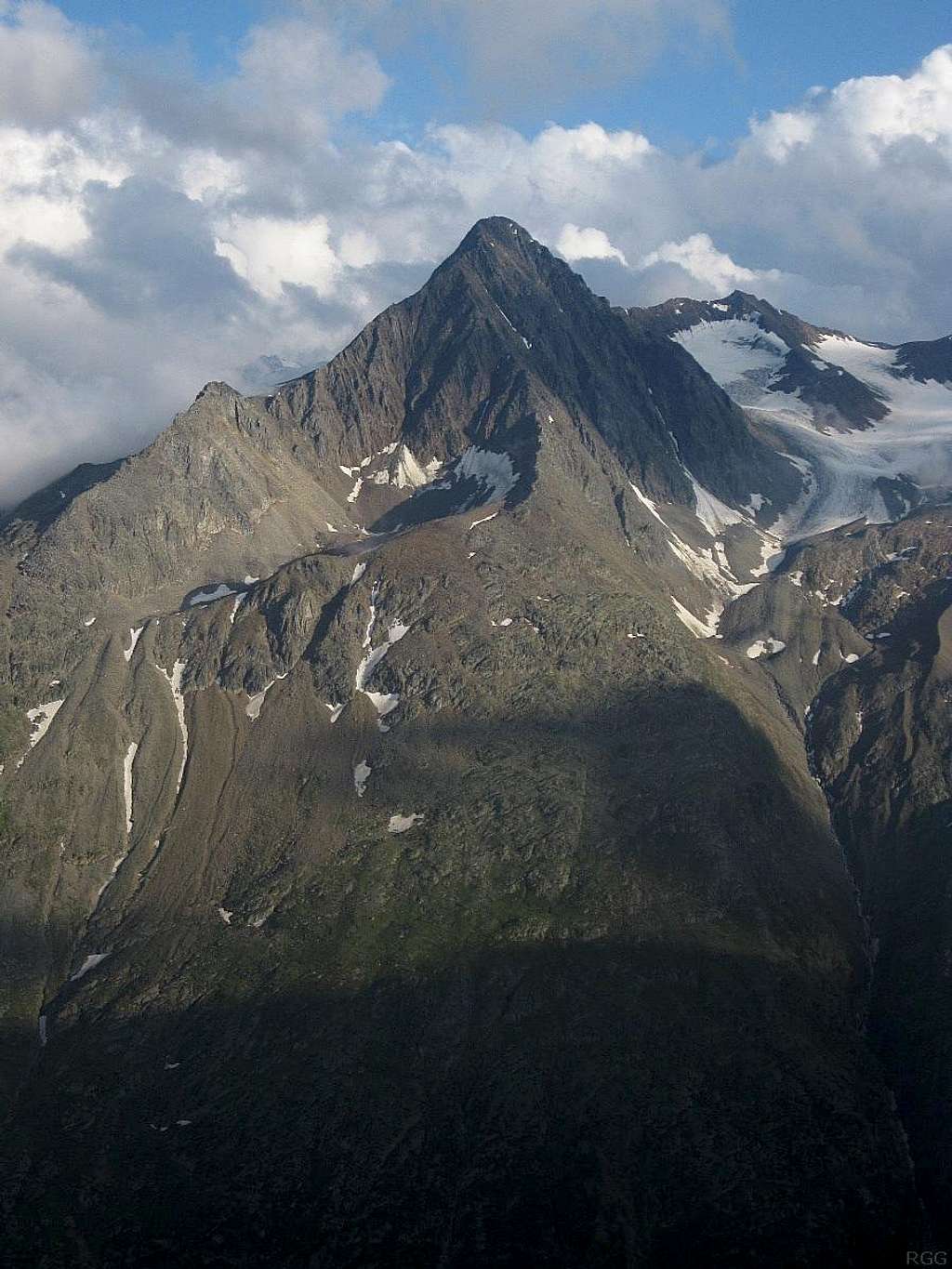 Talleitspitze (3408m) dominating the northern end of the Kreuzkamm