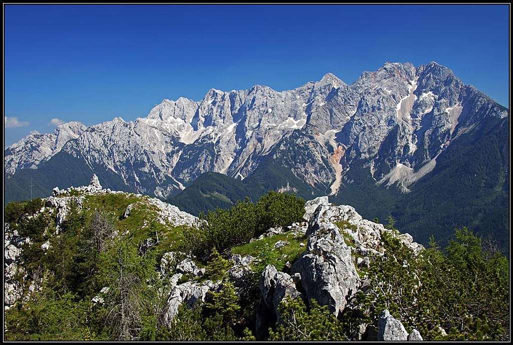 The summit of Virnikov Grintovec