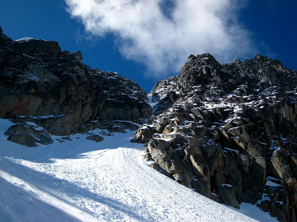 Looking up the NE couloir