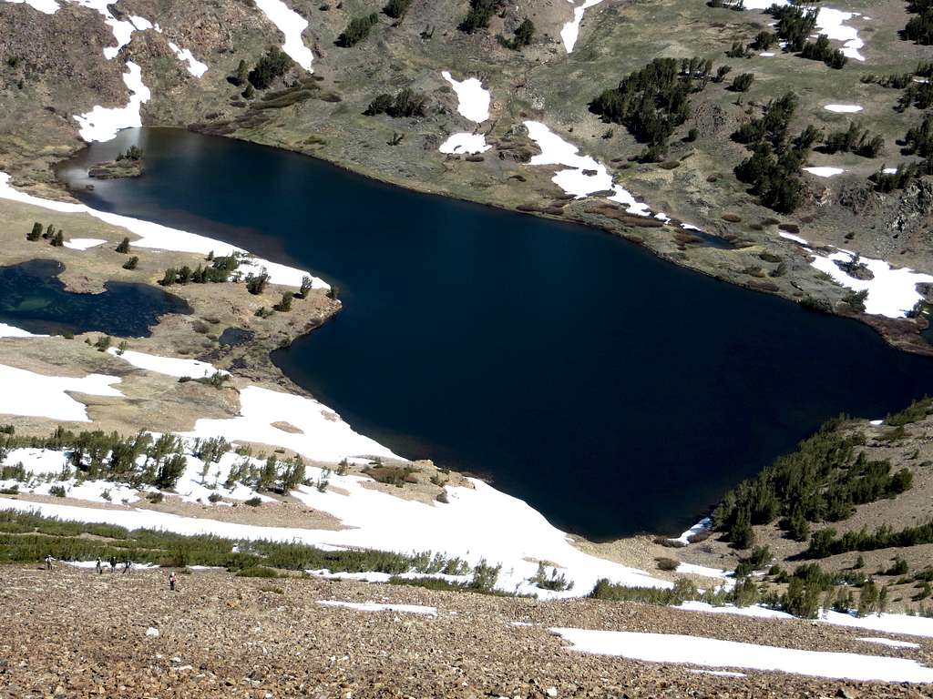 Gardisky Lake from the north slope of Tioga Peak