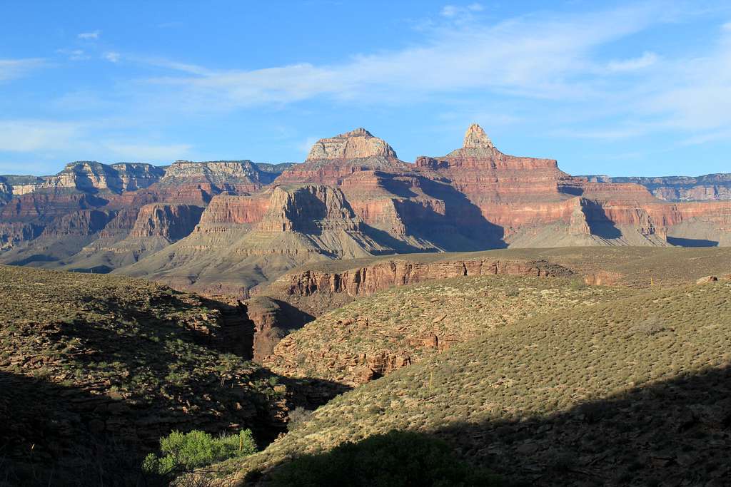 Looking north on way to Plateau Point