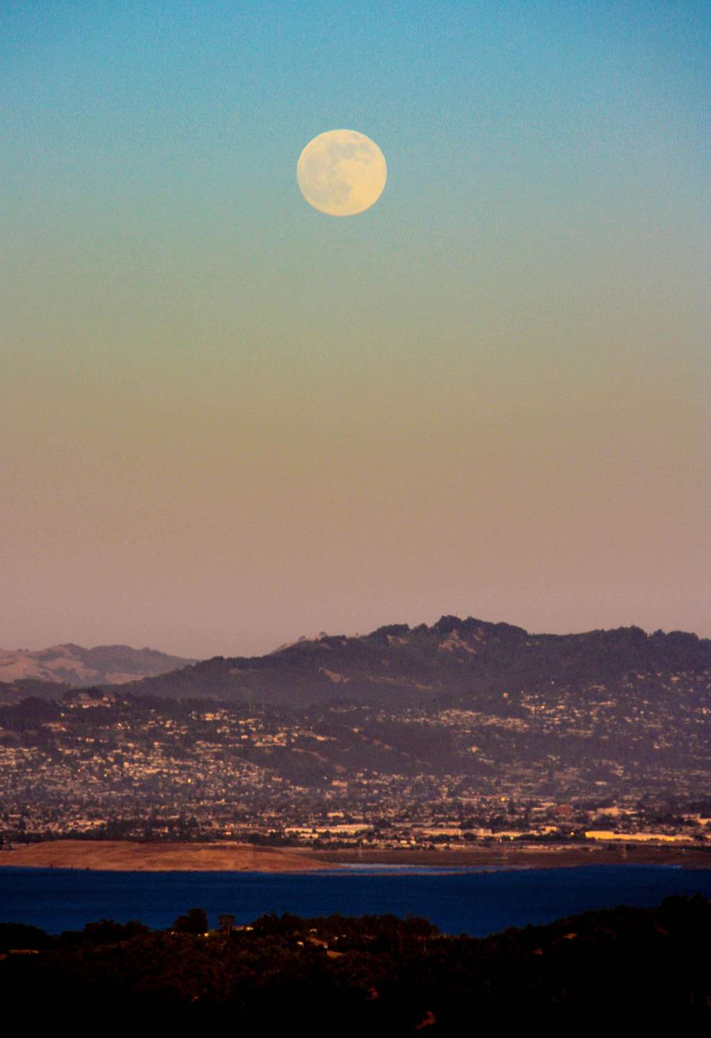 Super Moon over the Oakland Hills