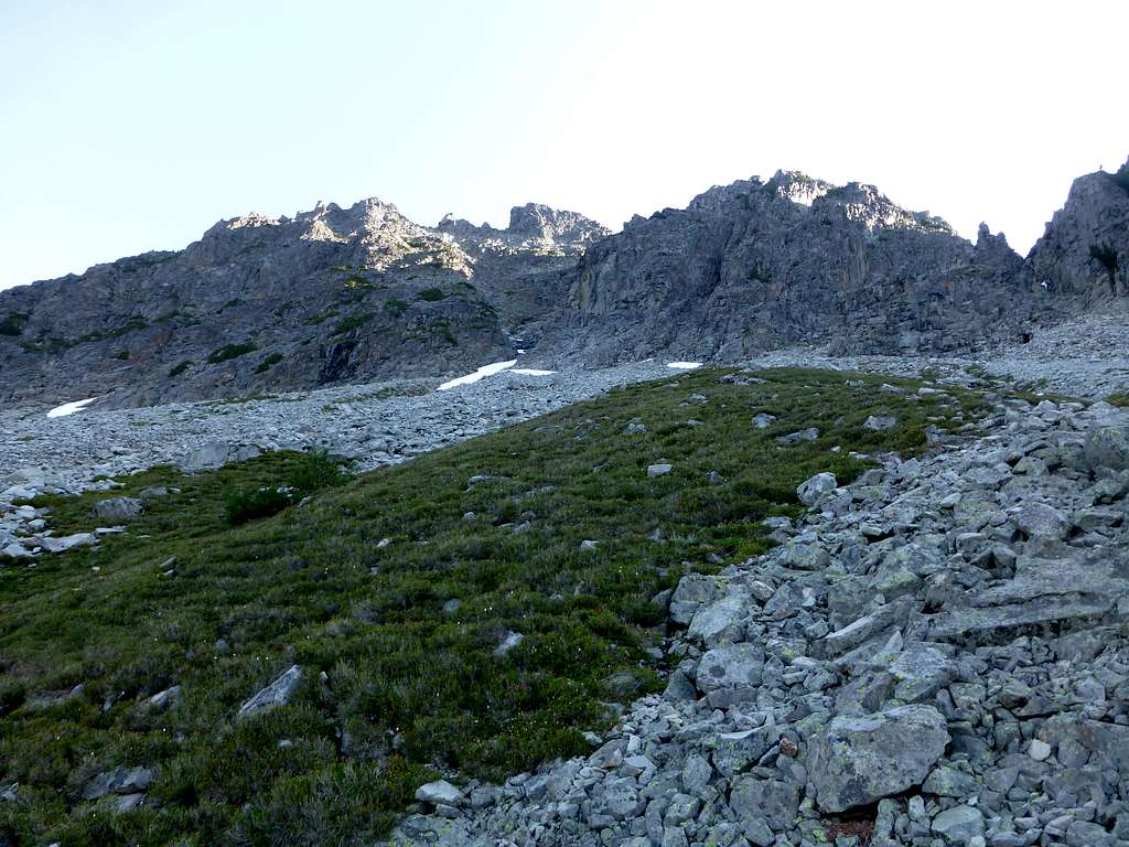Approaching Foggy Peak's summit gully