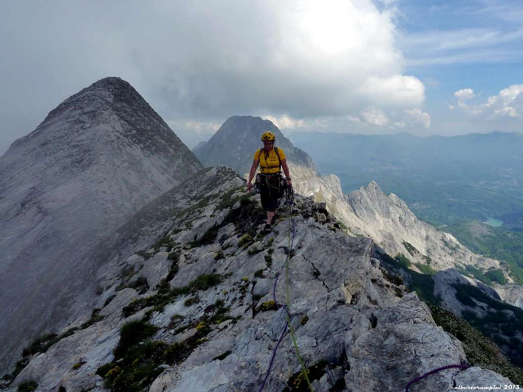 Cavallo summit ridge in spring