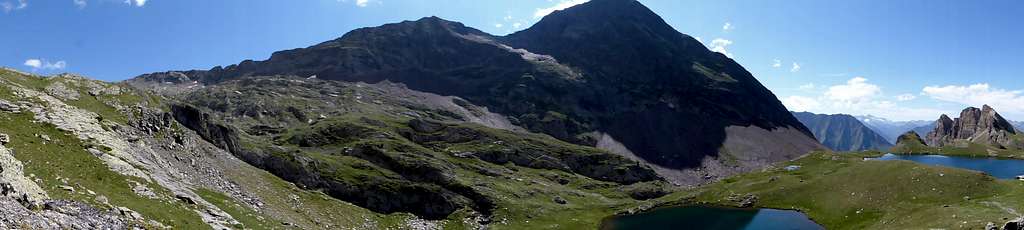 Consaterre lakes panorama