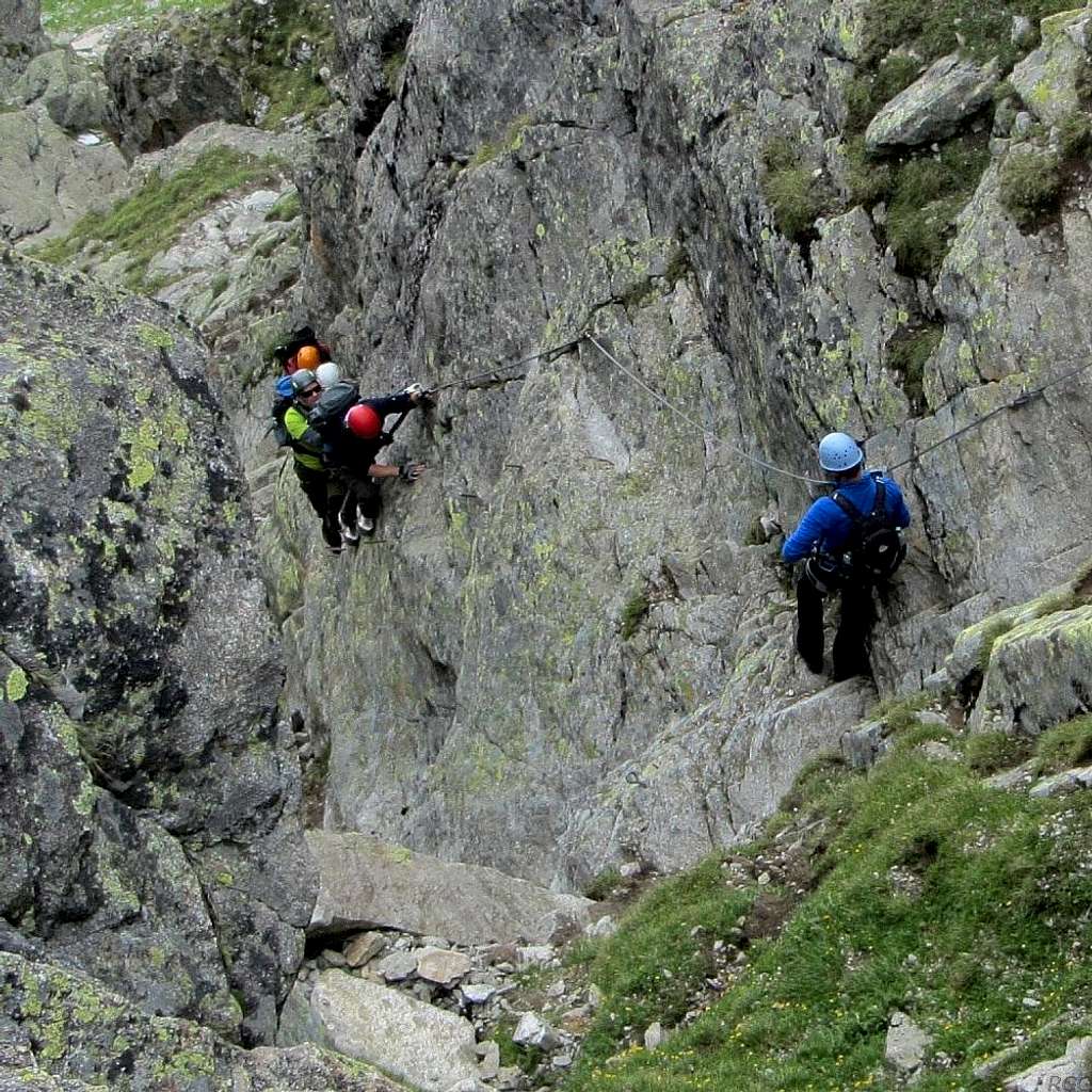 A closer look at climbers on the Kleinlitzner Via Ferrata